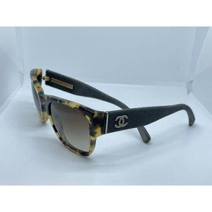 Vintage Rare Chanel ~ Women's Tortoiseshell Taupe & Blue Denim Sunglasses ~ 135